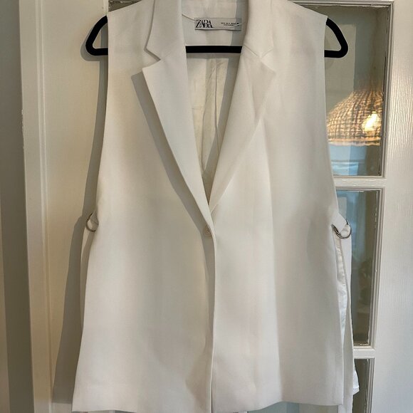 Zara vest - Picture 1 of 2